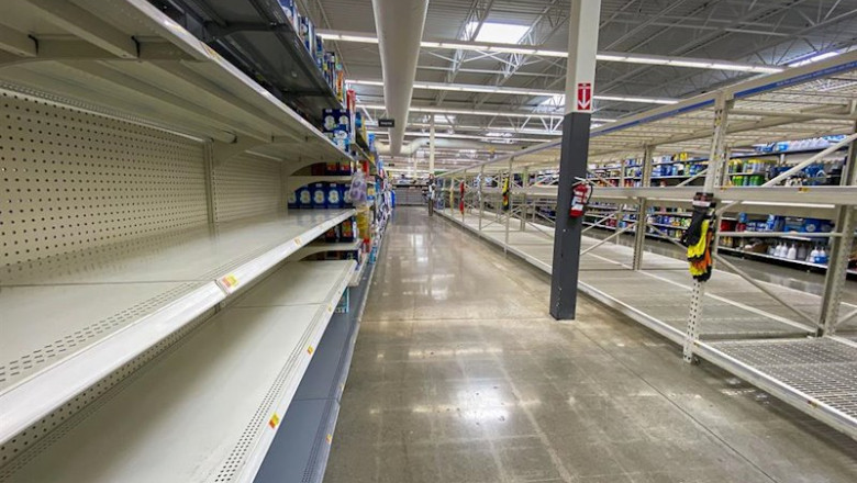 Estanterías vacías en un establecimiento Walmart | Jack Kurtz/ZUMA Wire/dpa - Archivo ep estanterias vacias en un establecimiento walmart