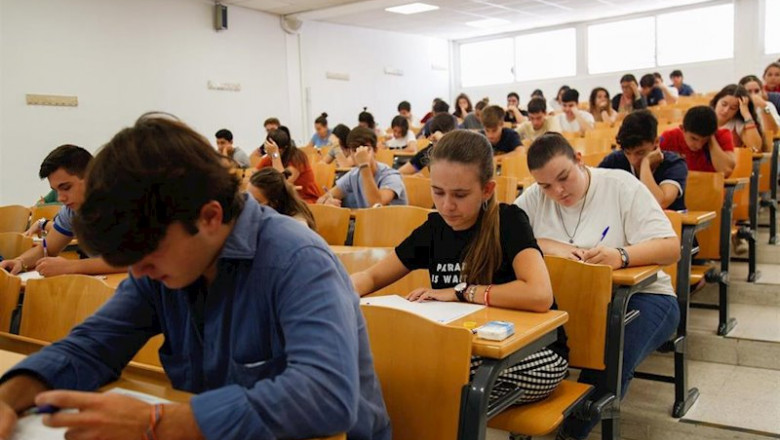 ep estudiantes durante un examen de selectividad el ano pasado en la universidad de sevilla