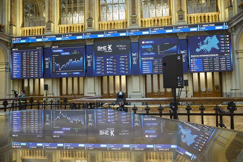 El Ibex apunta al rojo tras la extensión del alto el fuego entre Israel y Líbano