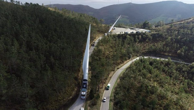 ep traslado de palas del parque eolico de buseco en asturias