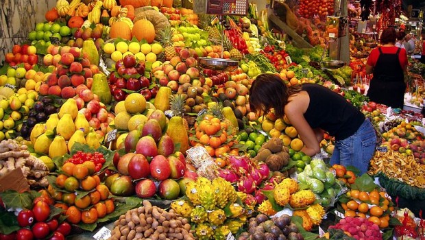 fruit stall in barcelona market min