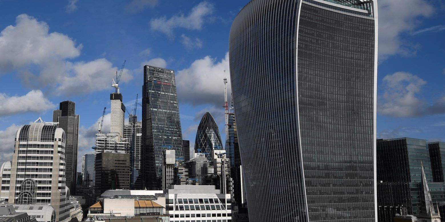 London midday: Stocks edge lower as travel & leisure sector hit