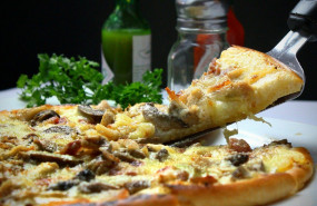 1594828842 pizza 3295231280