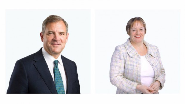ep archivo   bruce carnegie brown y pamela ann walkden exconsejero y consejera de santander uk