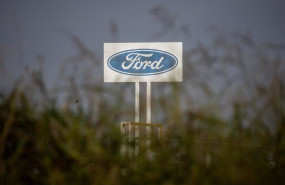 ep archivo   cartel de la fabrica ford almussafes a 6 de noviembre de 2024 en almussafes valencia