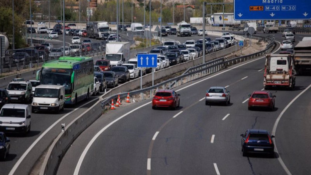 ep atasco en la autovia a 3 a la altura de rivas en madrid