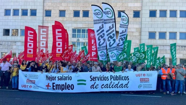 ep concentracion de ccoo ugt y csif frente al ministerio de funcion publica el pasado 30 de octubre