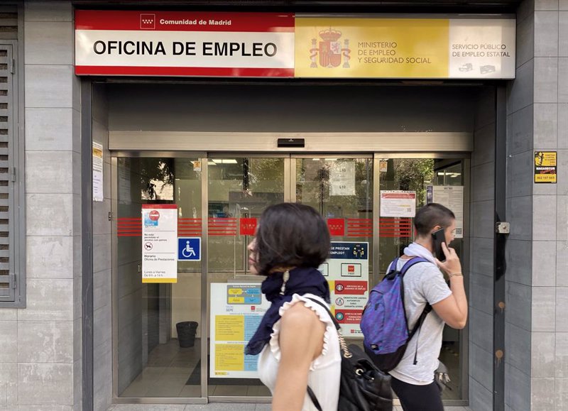 El paro sube en 36.936 personas en octubre y el total de desempleados se sitúa en 2.759.404