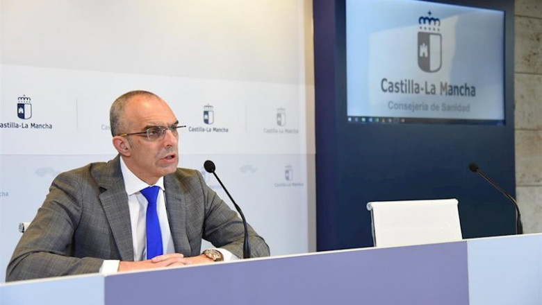 El director general de Salud Pública de Castilla-La Mancha, Juan Camacho, en rueda de prensa | JCCM ep el director general de salud publica de castilla-la mancha juan camacho en rueda de prensa