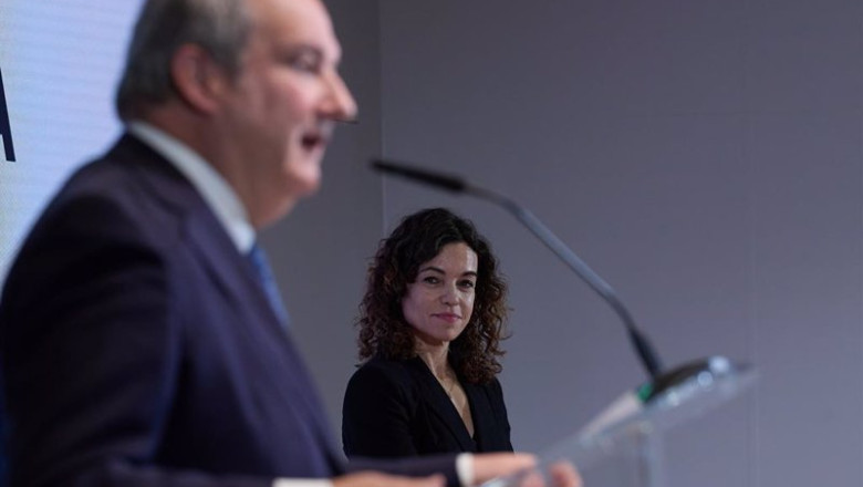 ep el ministro de industria y turismo jordi hereu preside la toma de posesion de la nueva secretaria ep el ministro de industria y turismo jordi hereu preside la toma de posesion de la nueva secretaria