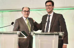 ep el presidente de iberdrola ignacio sanchez galan y el presidente de haizea wind group damaso