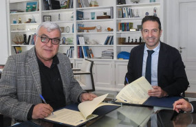 ep el presidente de interfish espana joaquin cadilla y el conselleiro do mar alfonso villares firman