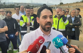 ep el presidente del comite de empresa de la central nuclear de almaraz borja romero garcia atiende