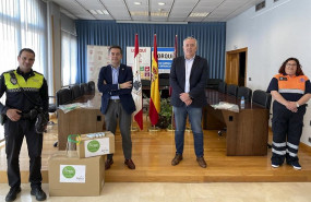 ep entrega al miembro de la junta de gobierno de la femp y alcalde de lorquijoaquin hernandez de