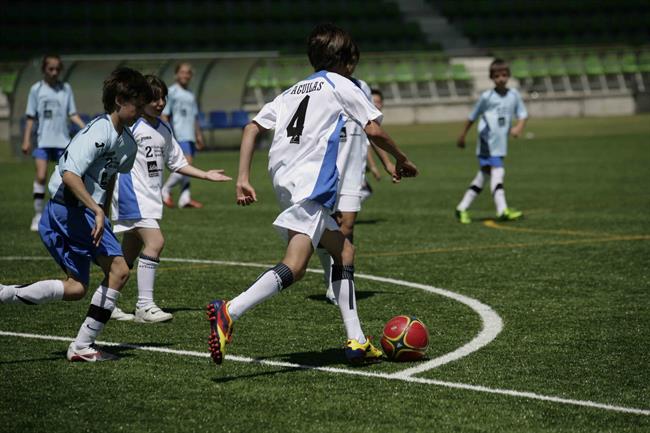 II Edición de la Diabetes Junior Cup. Fútbol. Niños jugando al fútbol. Deporte | FEDE - Archivo ep ii edicionla diabetes junior cup futbol ninos jugandofutbol deporte