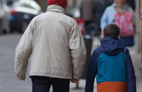 ep invierno invernal frio temperaturas bajas abrigo abrigarse familia familias hijo padre padres