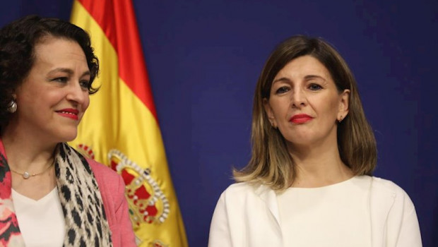 ep la nueva ministra de trabajo yolanda diaz dech y la exministra de trabajo magdalena valerio izq