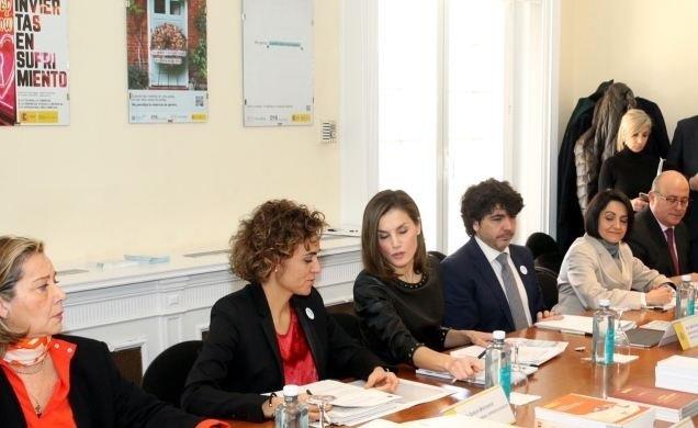 La Reina Letizia en la reunión sobre violencia de género | CASA REAL ep la reina letiziala reunionviolenciagenero