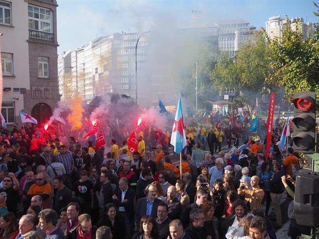 ep manifestacionlos trabajadoresla multinacional alcoaa coruna galicia