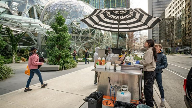 ep march 5 2020 - seattle washington united states the usual crowds of amazon workers were nowhere
