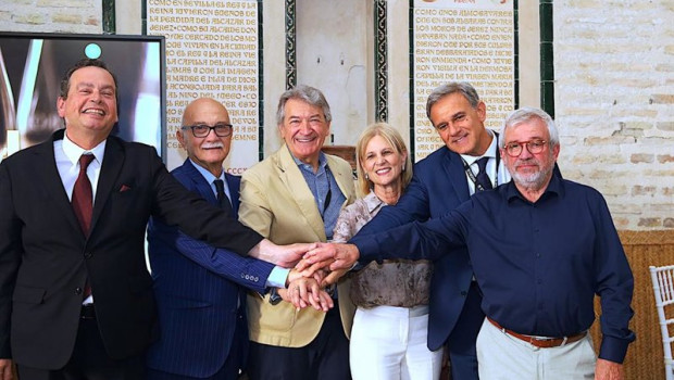 ep maria jose garcia pelayo junto a vito bentivegna director del instituto del vino y del aceite de