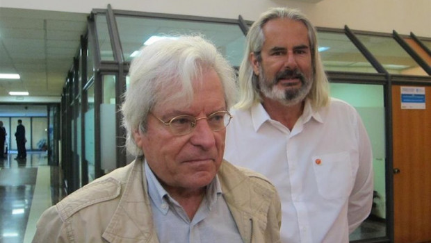 ep o candidato de ciudadanos cs ao parlamento europeo javier nart xunto ao candidato da formacion a