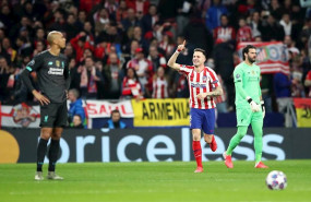 ep saul celebra el gol de la victoria ante el liverpool