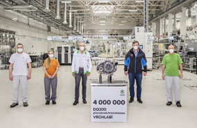 ep skoda alcanza las cuatro millones de caja de cambios dq200 fabricadas en vrchlabi republica checa