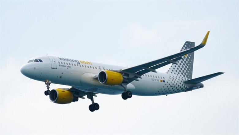 ep un avion de vueling 20250929131603