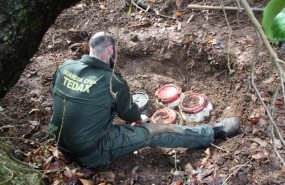 ep zuloetairunsiete bidonesmaterial explosivo