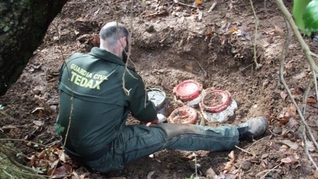 ep zuloetairunsiete bidonesmaterial explosivo
