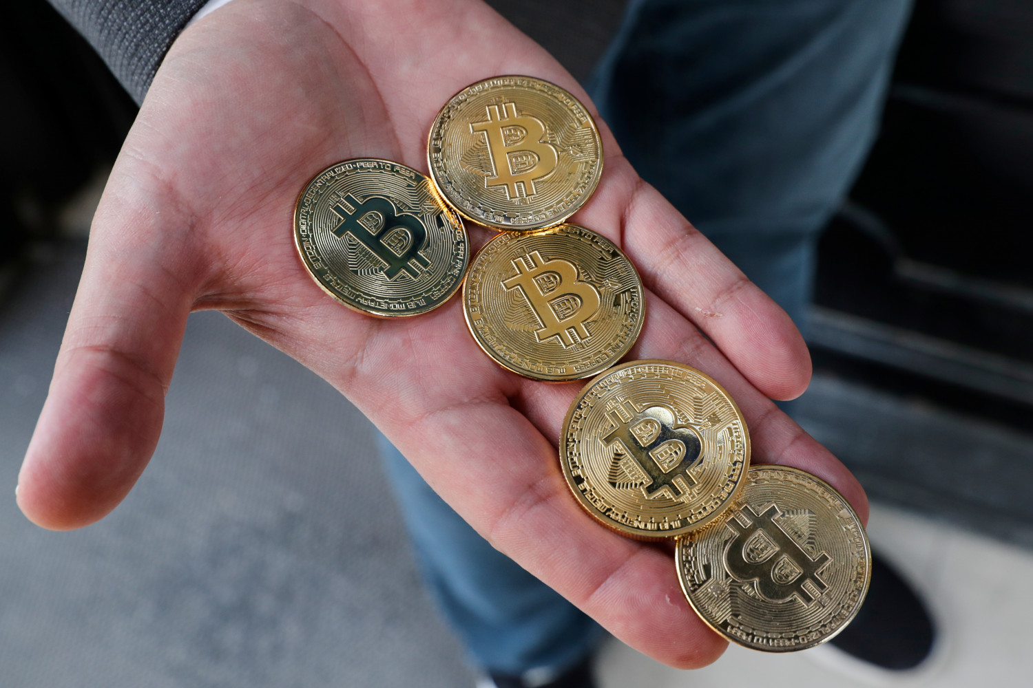 pekin serre la vis sur les cryptomonnaies le bitcoin plonge 20220315085118