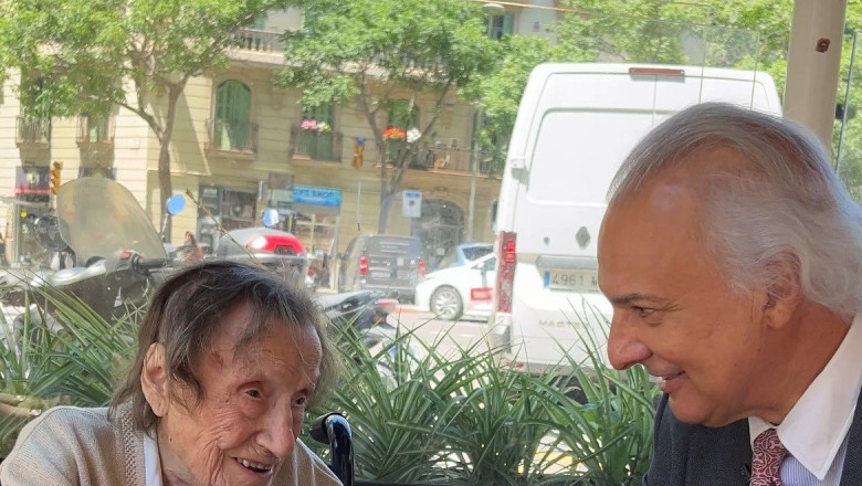 angelina torres de 112 aos con el doctor manuel de la pea