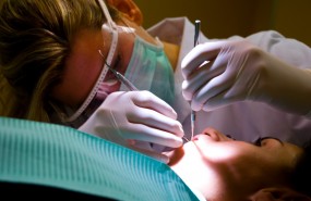 dentista mujer dientes dentista mujer dientes