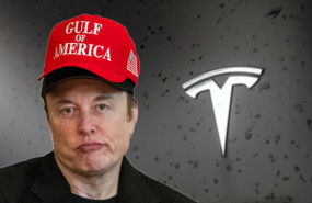 image of the news Musk snaps up $1bn Tesla shares
