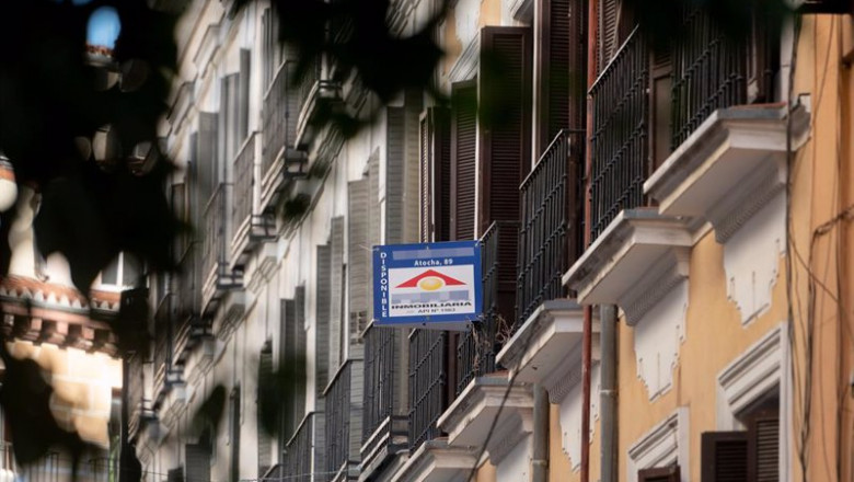 ep archivo cartel de venta en un edificio de la capital a 27 de octubre de 2021 en madrid espana ep archivo cartel de venta en un edificio de la capital a 27 de octubre de 2021 en madrid espana