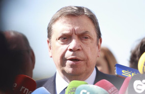 ep archivo   el ministro de agricultura pesca y alimentacion luis planas atiende a los medios de