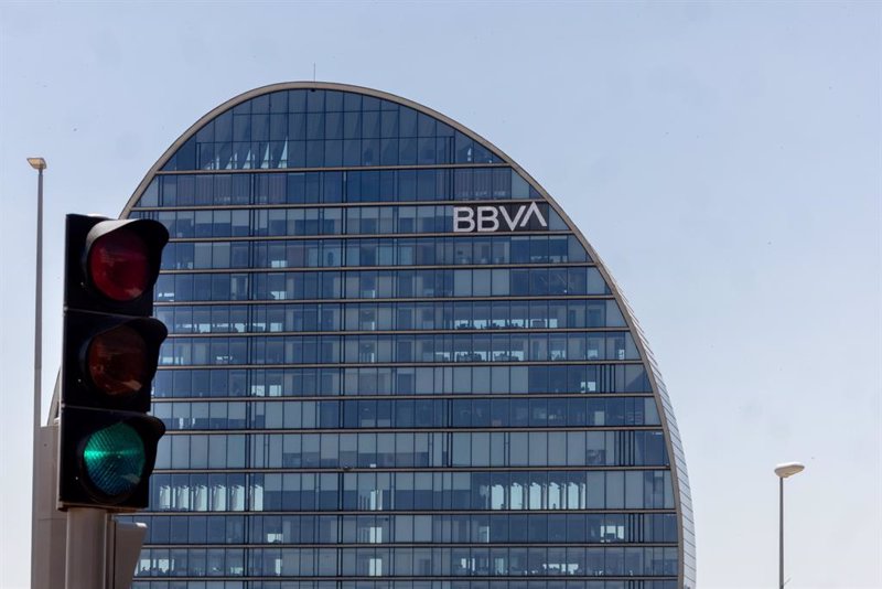 BBVA está evaluando las condiciones del Gobierno a la OPA sobre Sabadell
