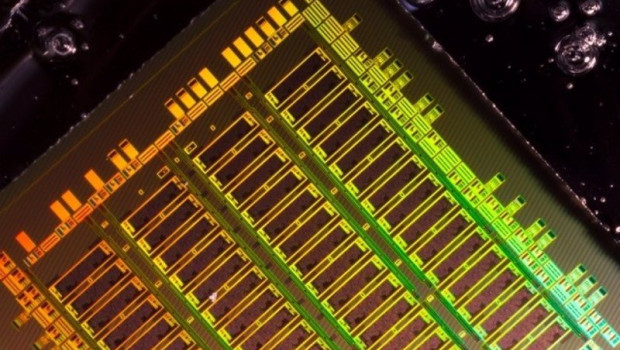 ep archivo   imagen de un microchip