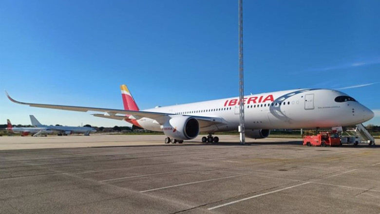 ep archivo real academia espanola el nuevo airbus a350 que iberia incorpora a su flota ep archivo real academia espanola el nuevo airbus a350 que iberia incorpora a su flota