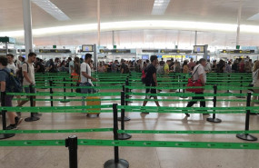 ep controlseguridadaeropuertobarcelona duranteprimera jornadahuelgalos trabajadorestrablisa archivo