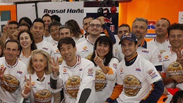 ep dani pedrosa conmiembrosequipo repsol honda