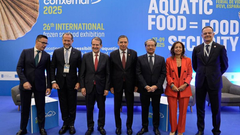 ep el alcalde de vigo abel caballero 3i el ministro de agricultura pesca y alimentacion luis planas ep el alcalde de vigo abel caballero 3i el ministro de agricultura pesca y alimentacion luis planas