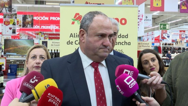 ep el consejero de agricultura ganaderia y desarrollo rural de c lm julian martinez lizan