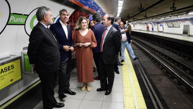 ep el consejero de transportes angel garrido su homologa en cultura y turismo marta rivera y el