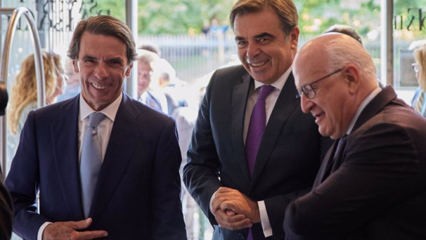 ep el expresidente del gobierno de espana jose maria aznar 1i y el vicepresidente de la ce