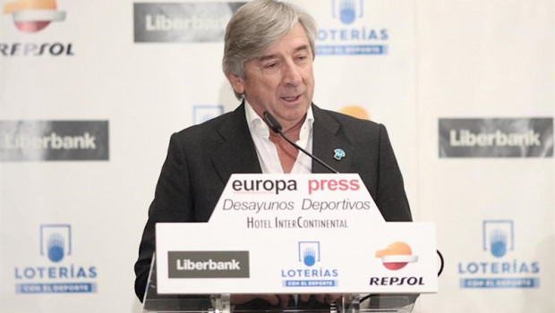 ep el manager general de movistar team eusebio unzue durante su intervencion en el desayuno