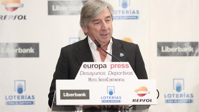 ep el manager general de movistar team eusebio unzue durante su intervencion en el desayuno