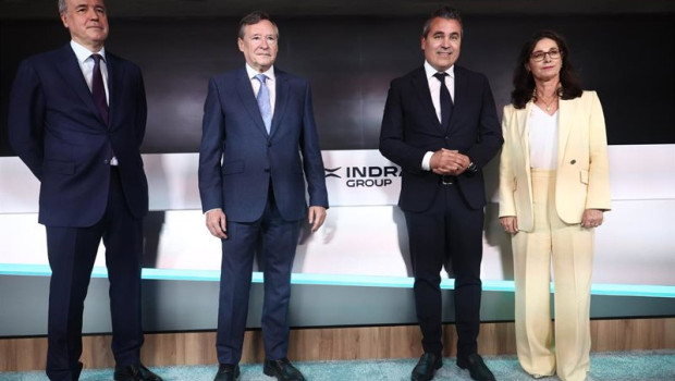 ep el nuevo ceo de indra josep maria recasens 2d y el presidente ejecutivo de indra angel simon