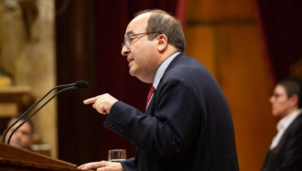 ep el primer secretario del psc miquel iceta interviene desde la tribuna en una sesion del